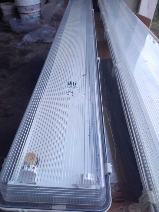 2 candieiros de teto em excelnte estado..