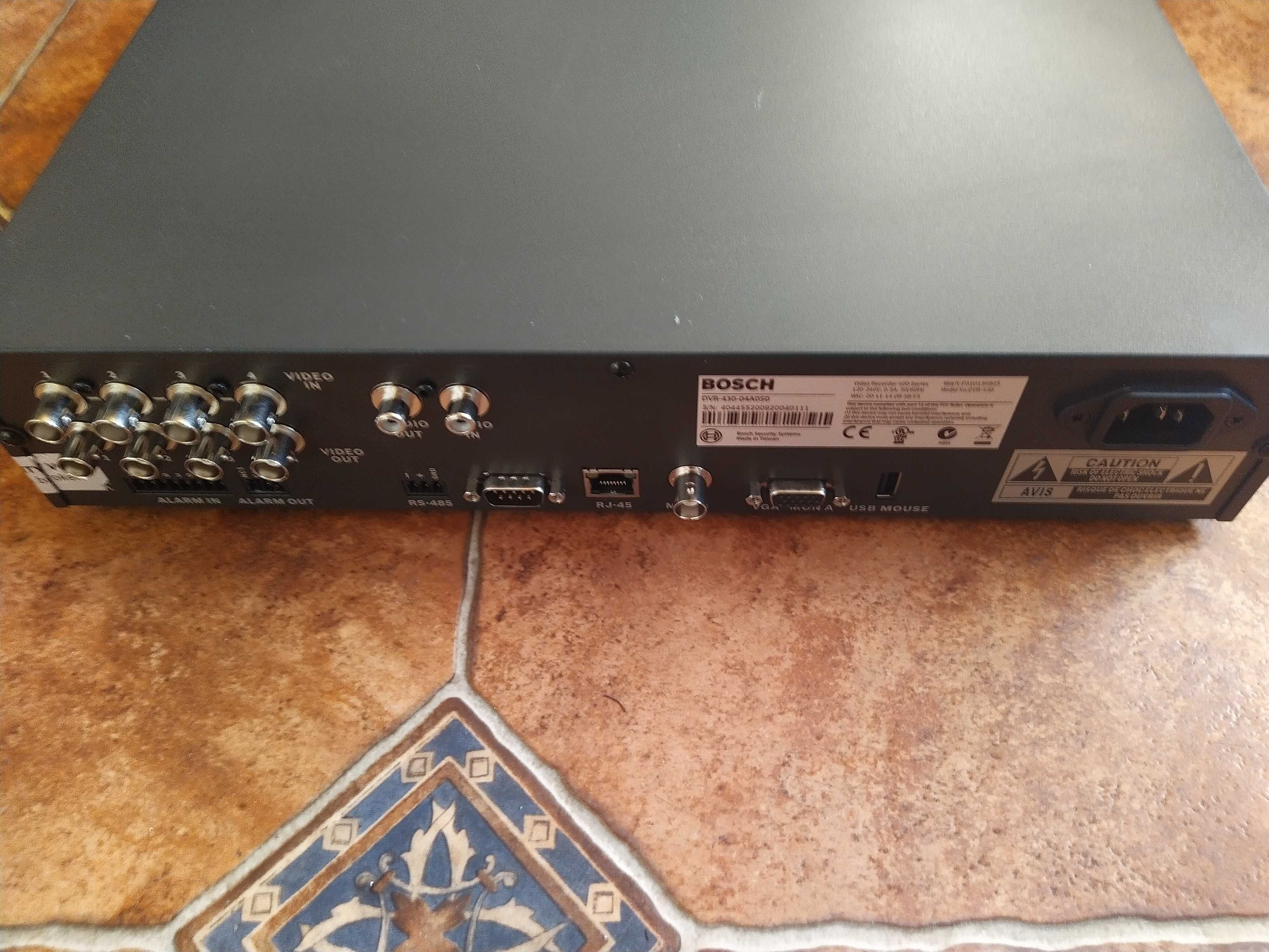 Rejestrator cyfrowy Kamer monitoringu Bosch DVR-430-04A050