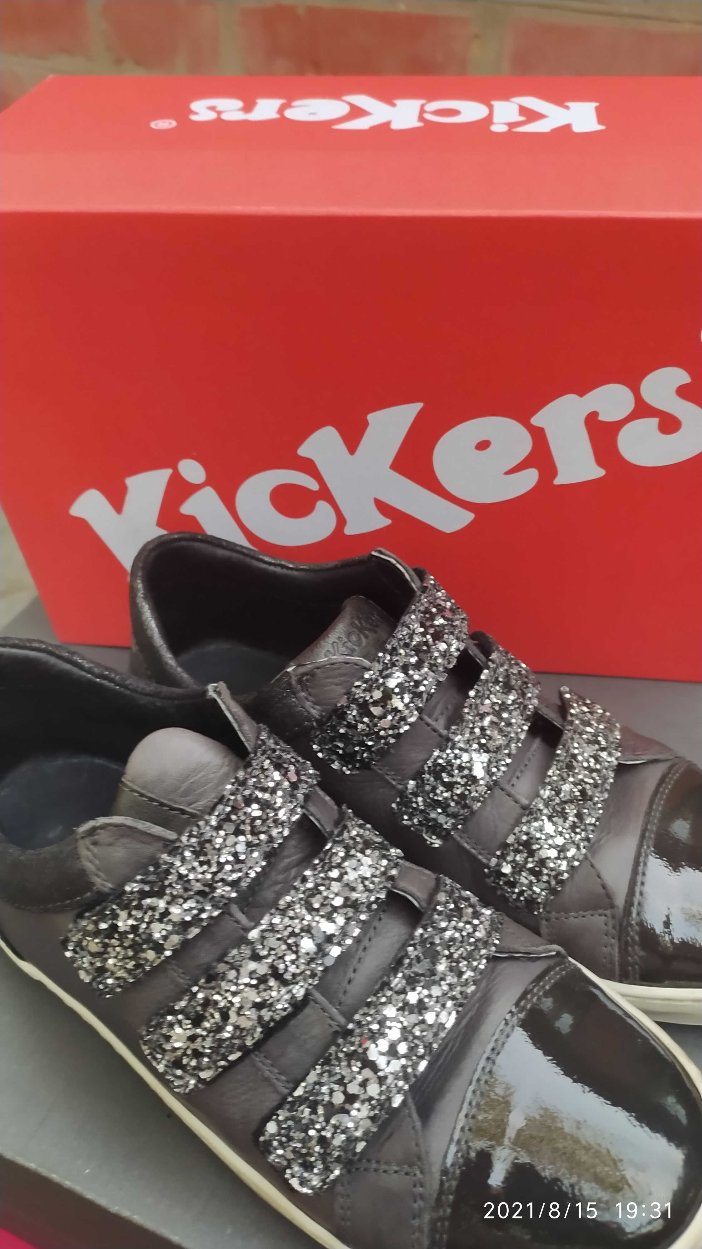 Продам детские туфли Kickers