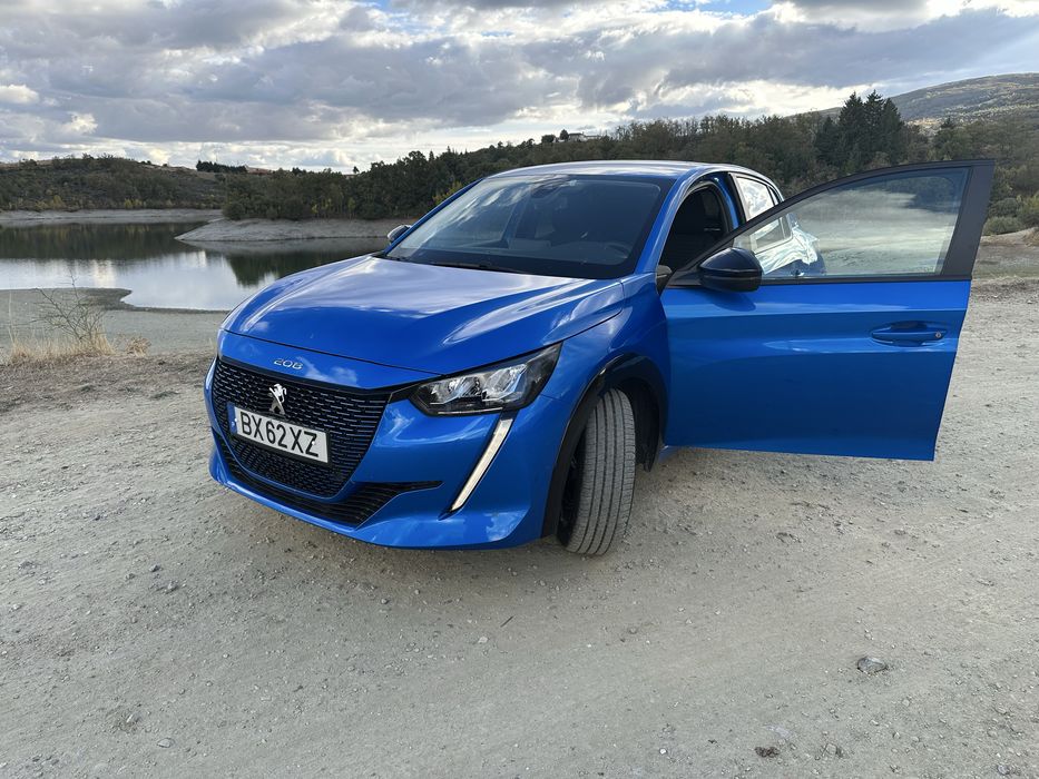 Peugeot e208  50kw Style de 2023 só 6890Km