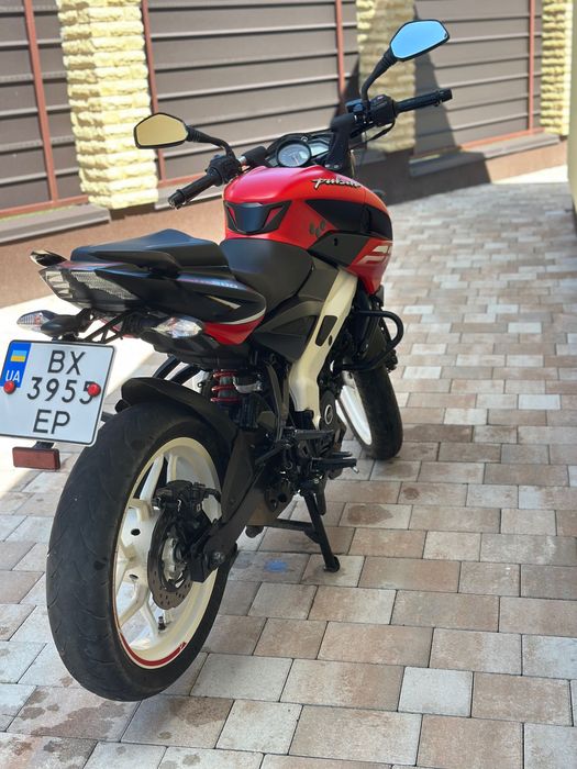 Продам мотоцикл bajaj pulsar ns 200