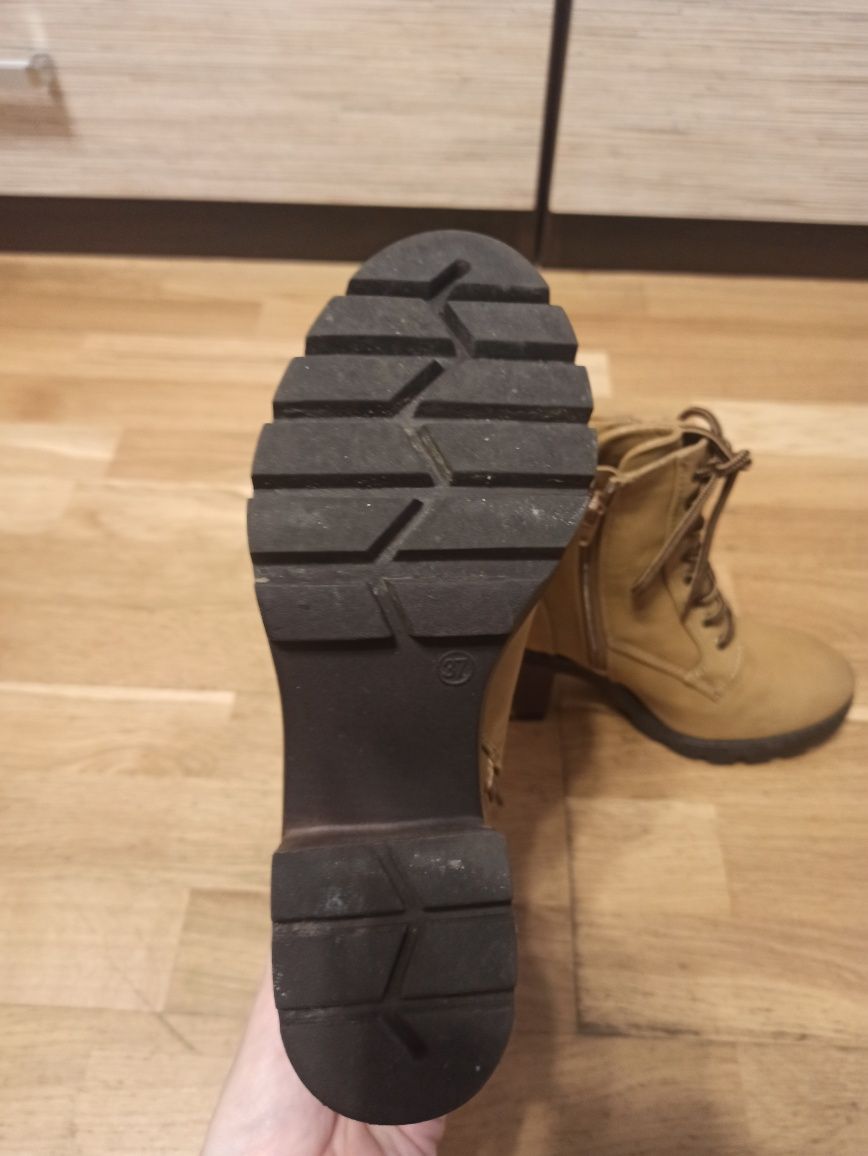 Botki workery obcas