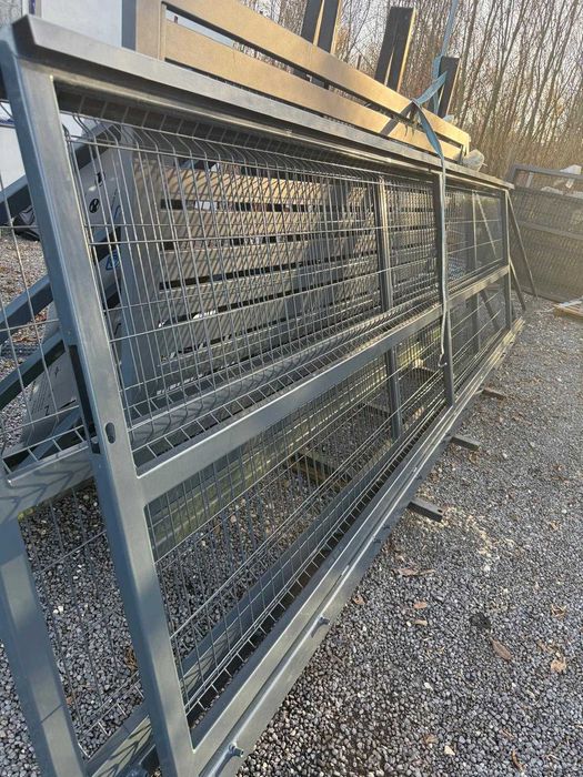 Brama przesuwa wypełnienie panel 3 D fi 5 wym. 40x1500 lewa