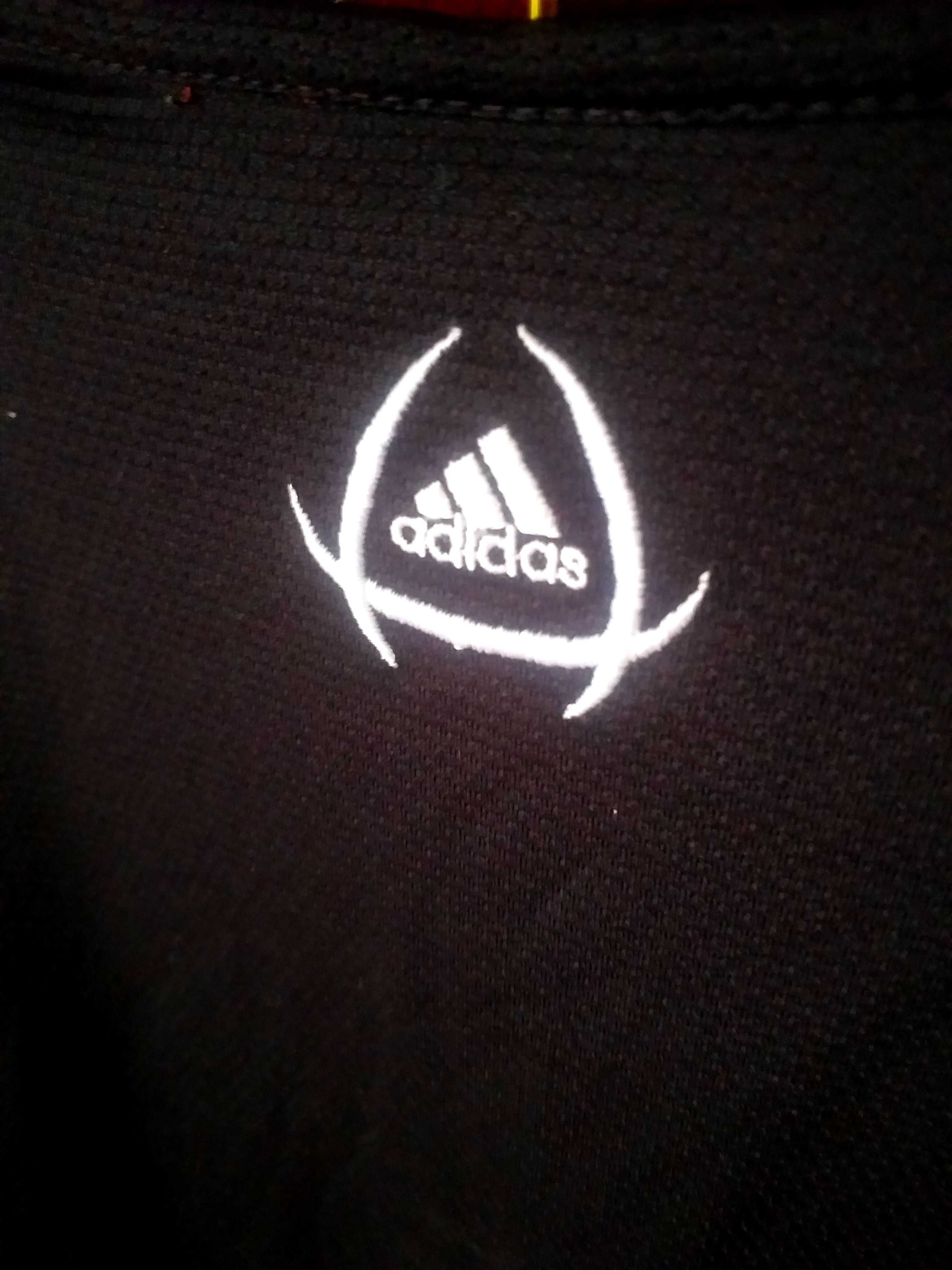 Футболка Adidas .