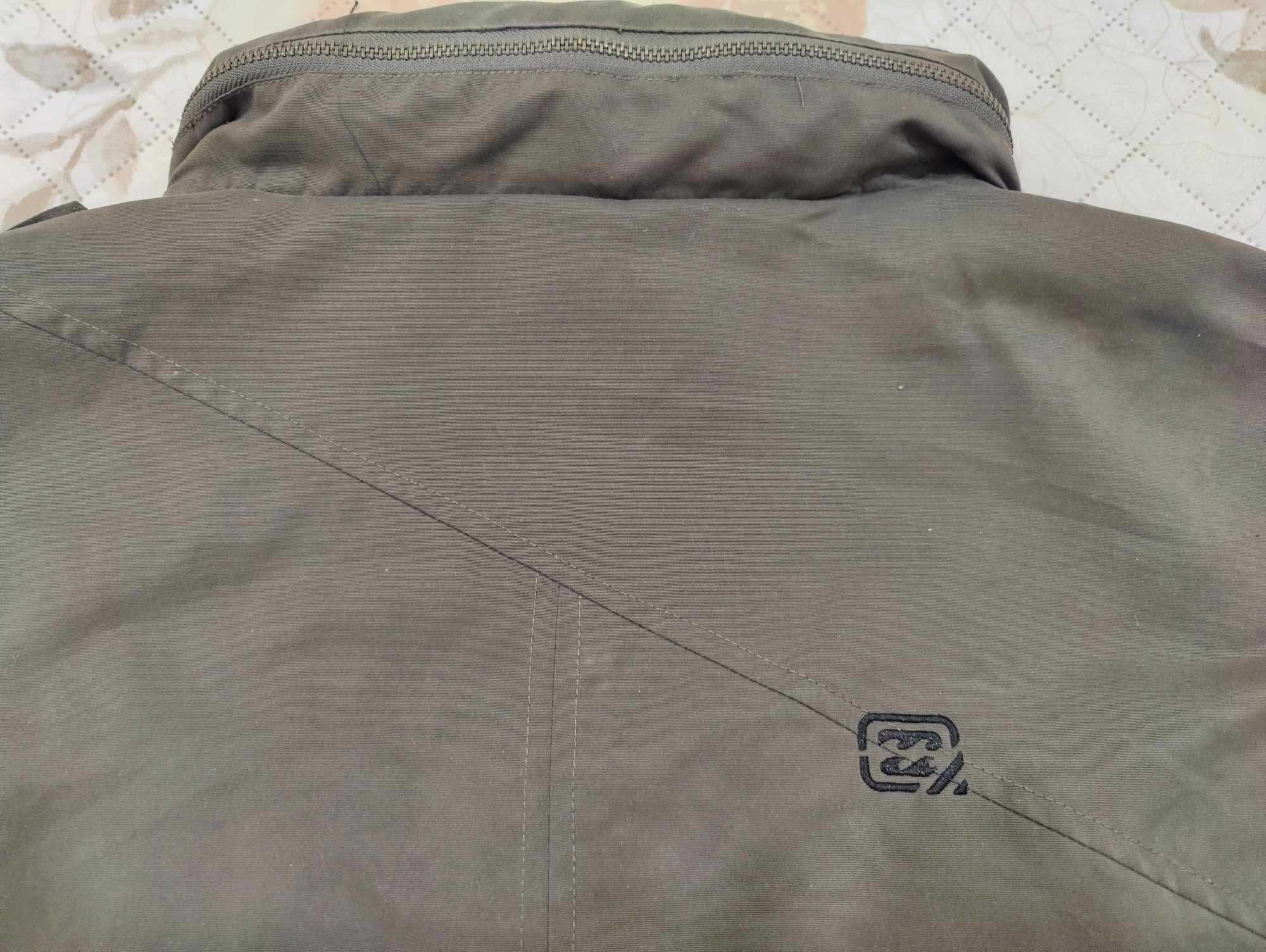 Casaco Billabong tam. XL Excelente estado