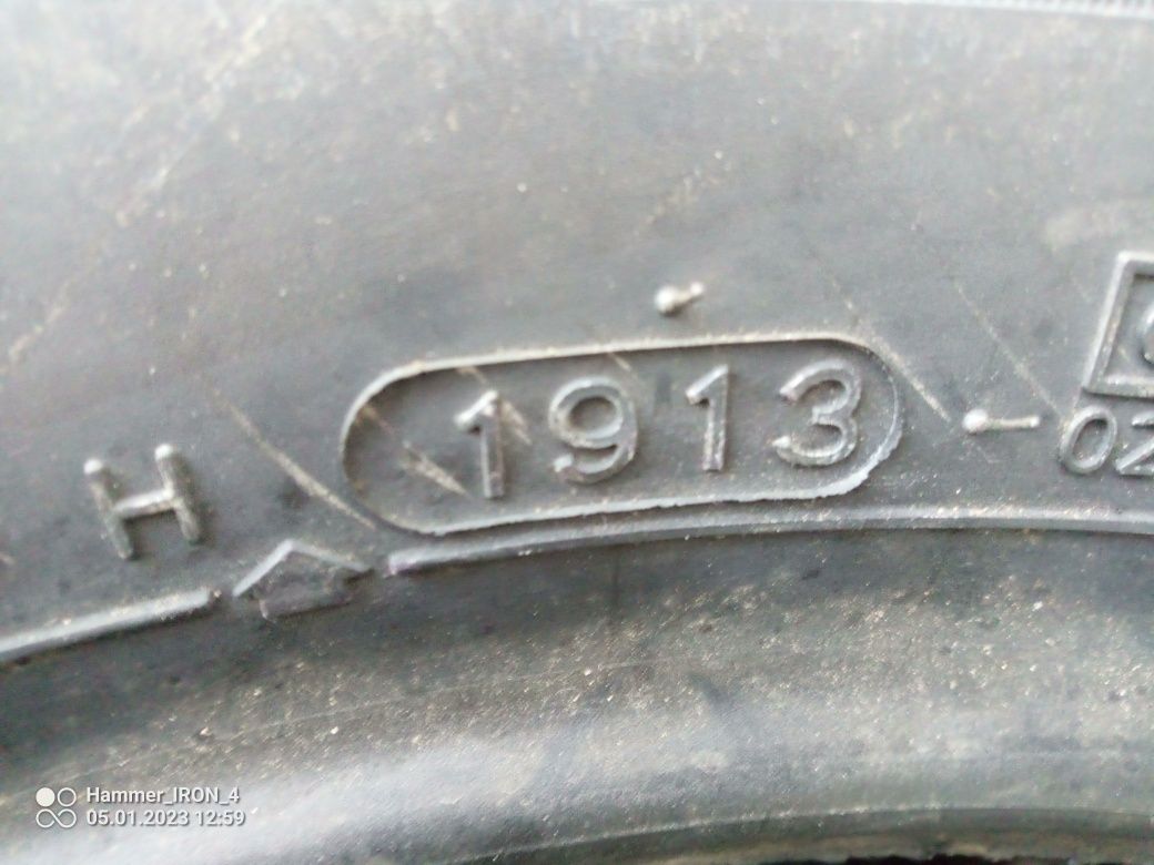 Opony zimowe hankook 215/65 r16 nowe
