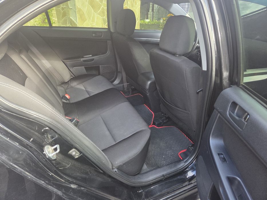 Продам Mitsubishi Lanser 10 2011г. 2л.