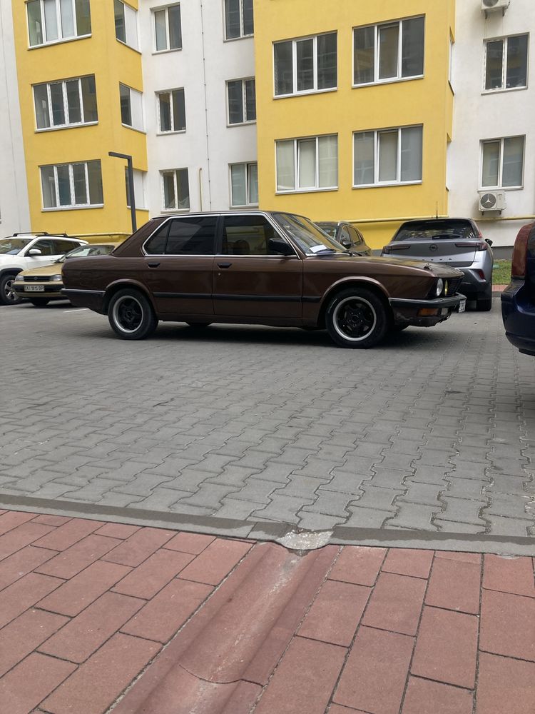 BMW E28 m30b25 возможен обмен