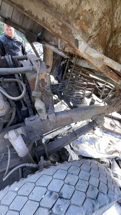 Кран автомобильный на МАЗЕ