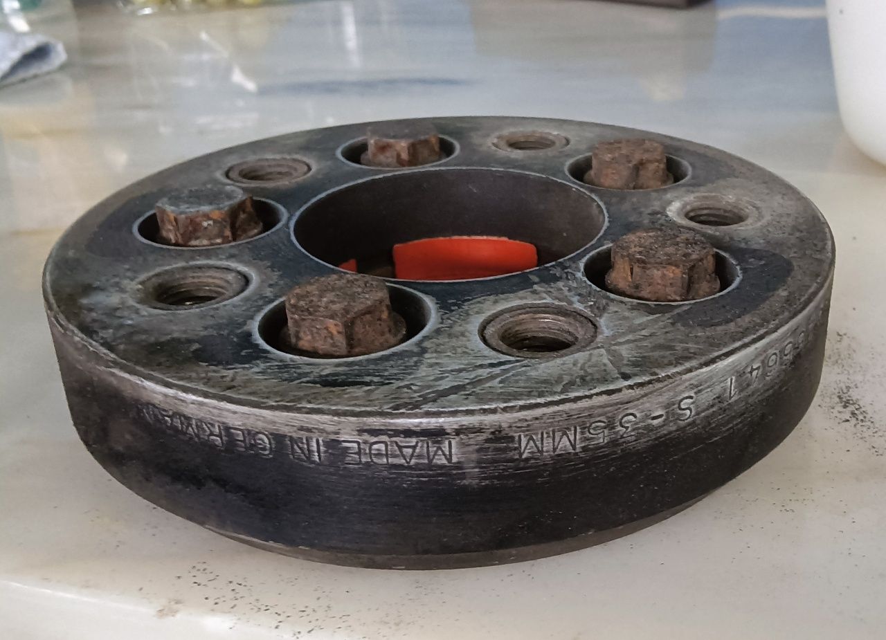 Vendo jantes 17 Porsche com adaptação para seat e vw