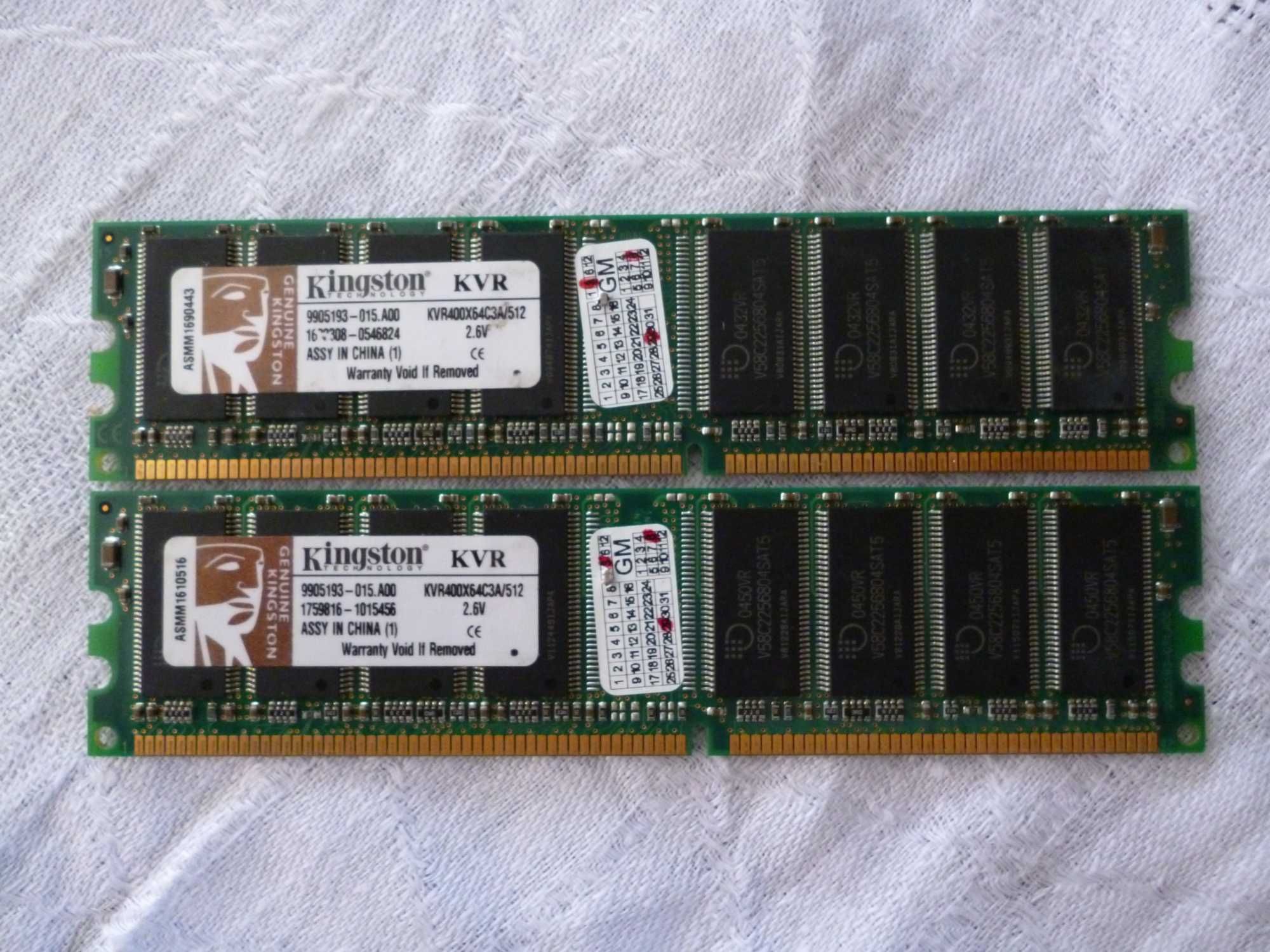 Kości RAM Kingston KVR 2 razy 512 MB 2,6V .