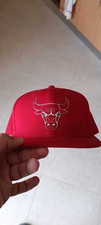vendo chapéu Chicago Bulls
