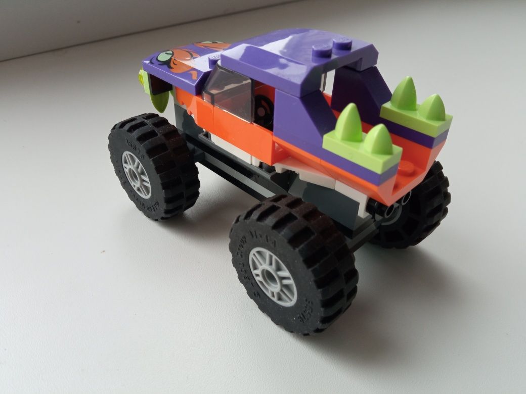 Lego city 60251 Monster truck