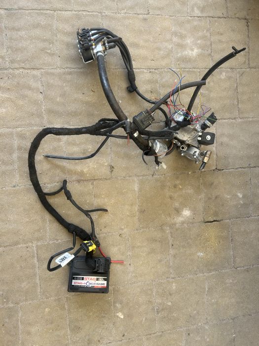 Установка ГБО stag-4  Qbox ,BRC