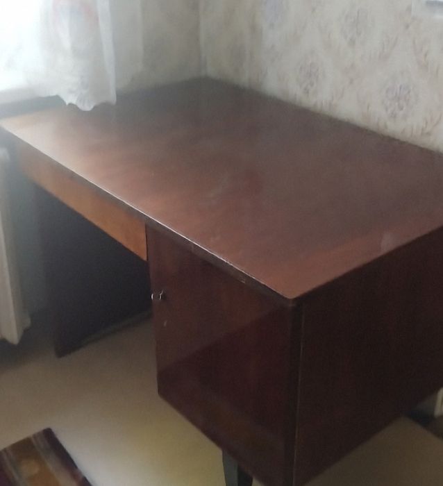 Письмовий стіл однотумбовий