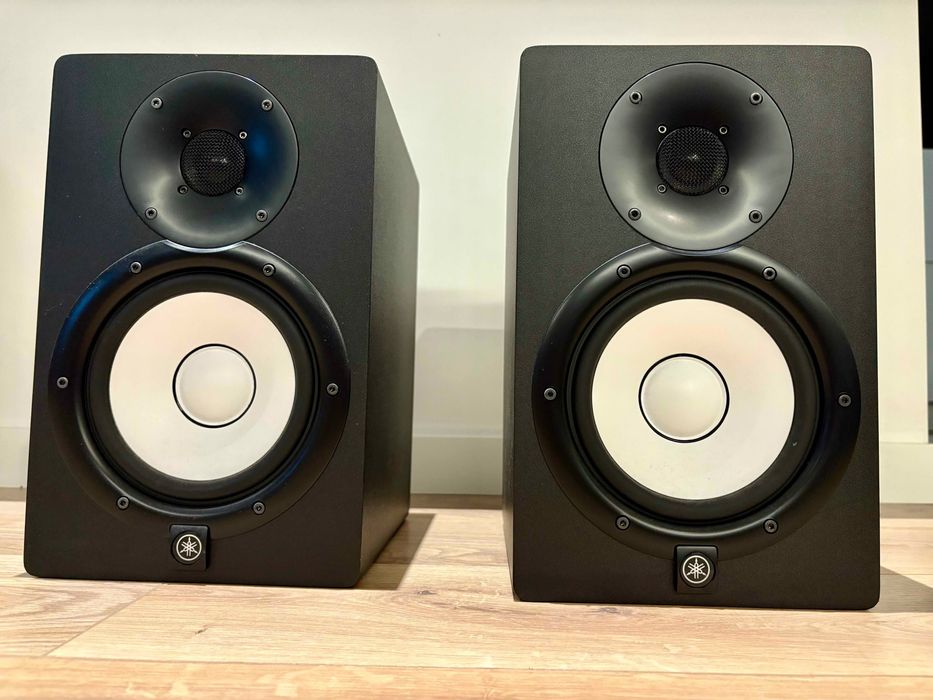Yamaha HS7: Par de colunas monitoras de estúdio