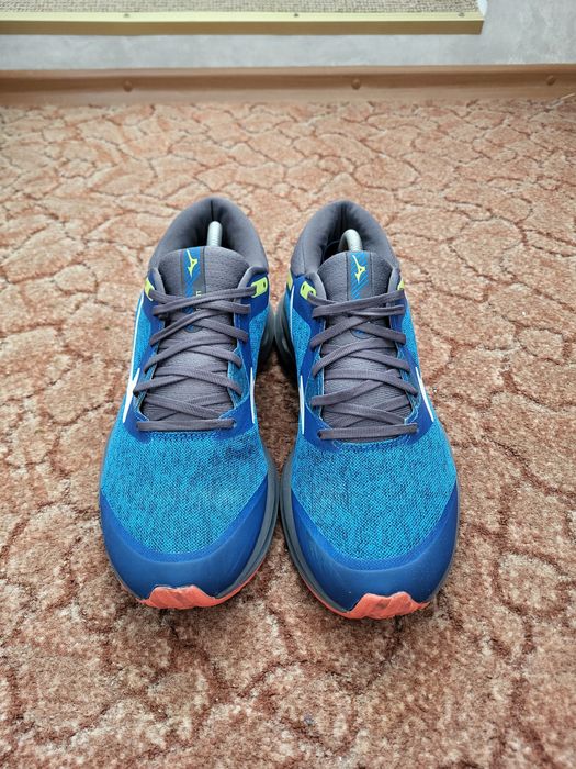 Оригинальные мужские кроссовки Mizuno Wave Rider TT 2