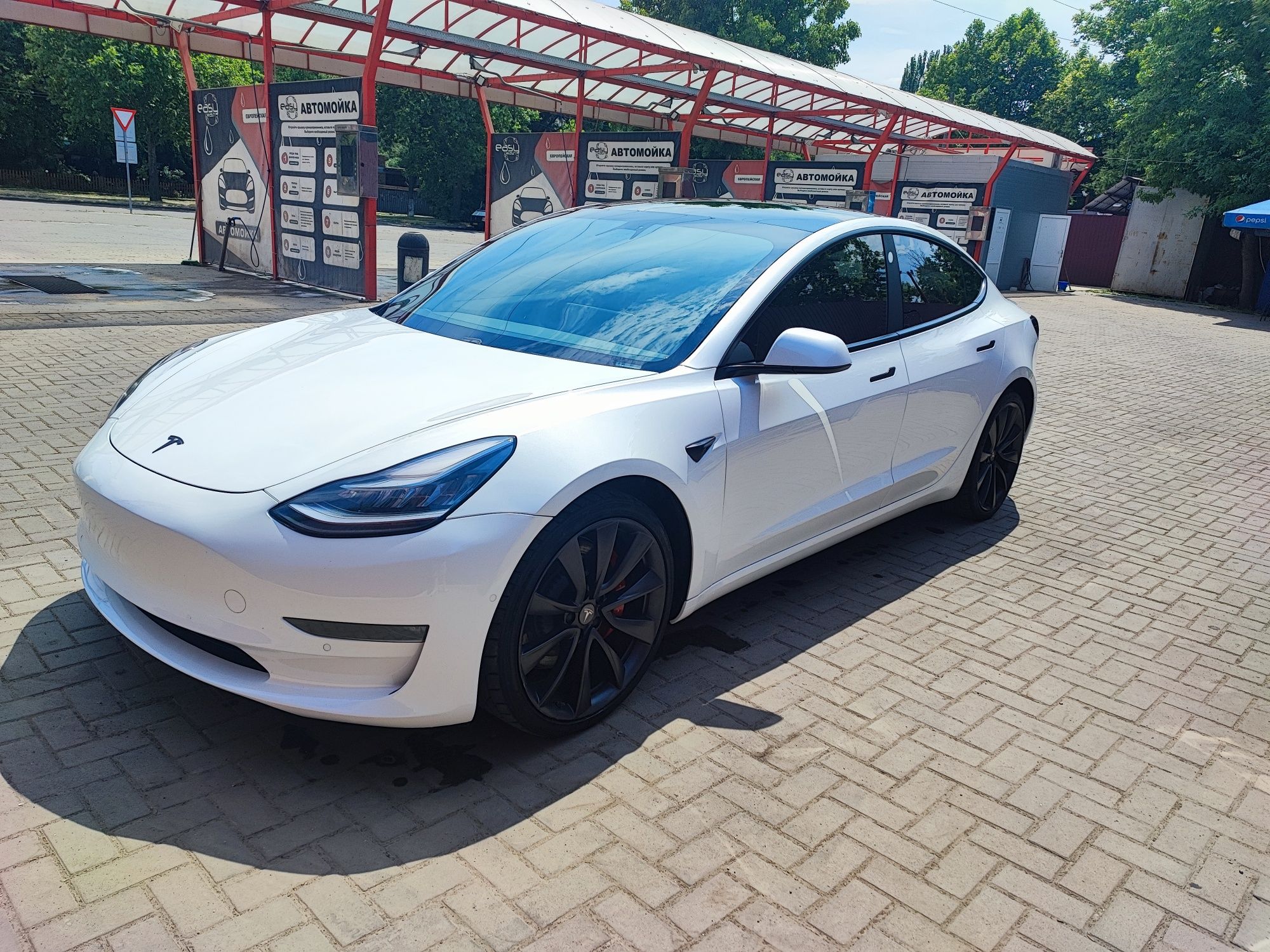 Tesla model 3 Performance