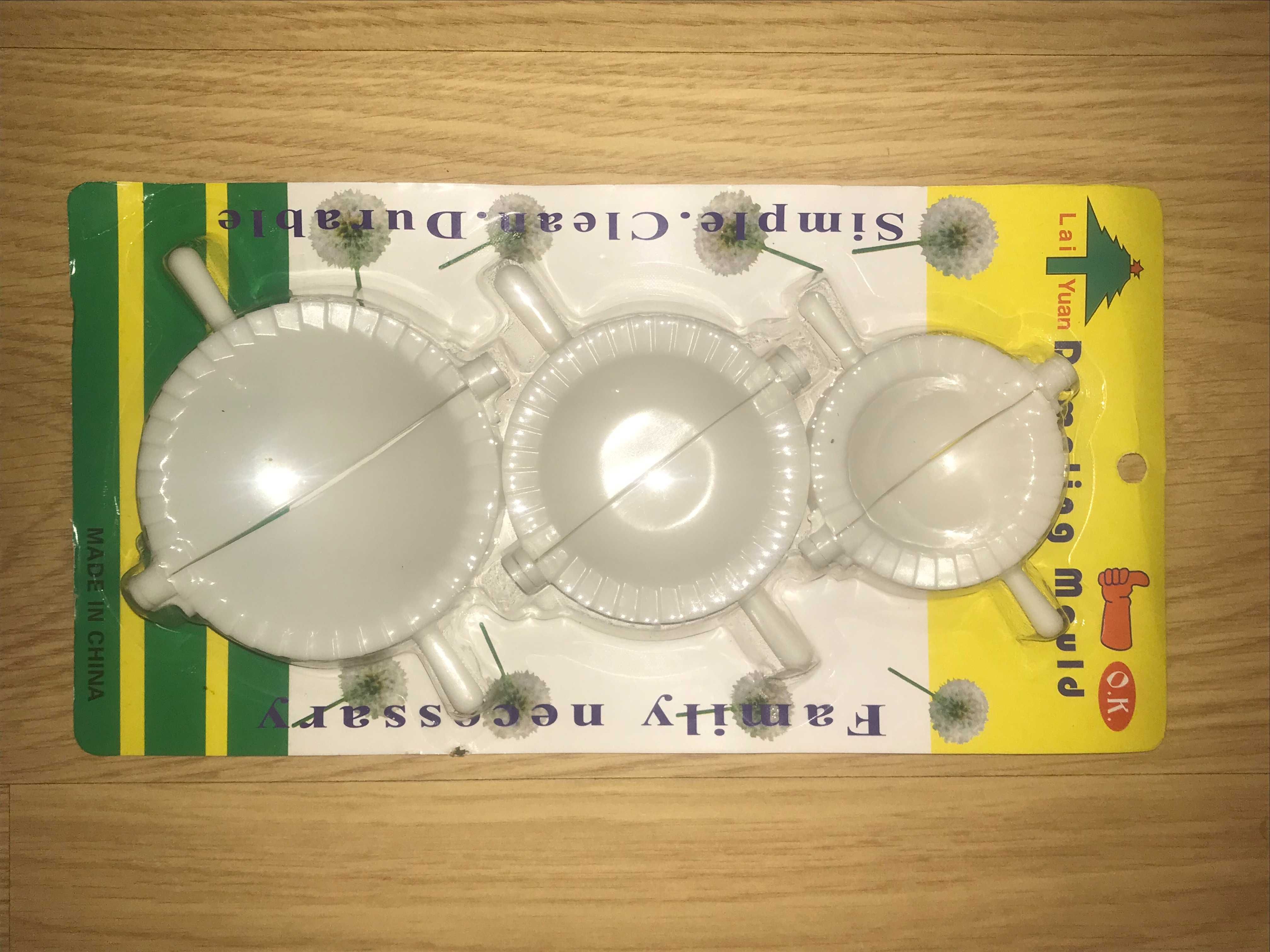 Foremki, maszynki, wykrawacze do pierogów – 3 sztuki