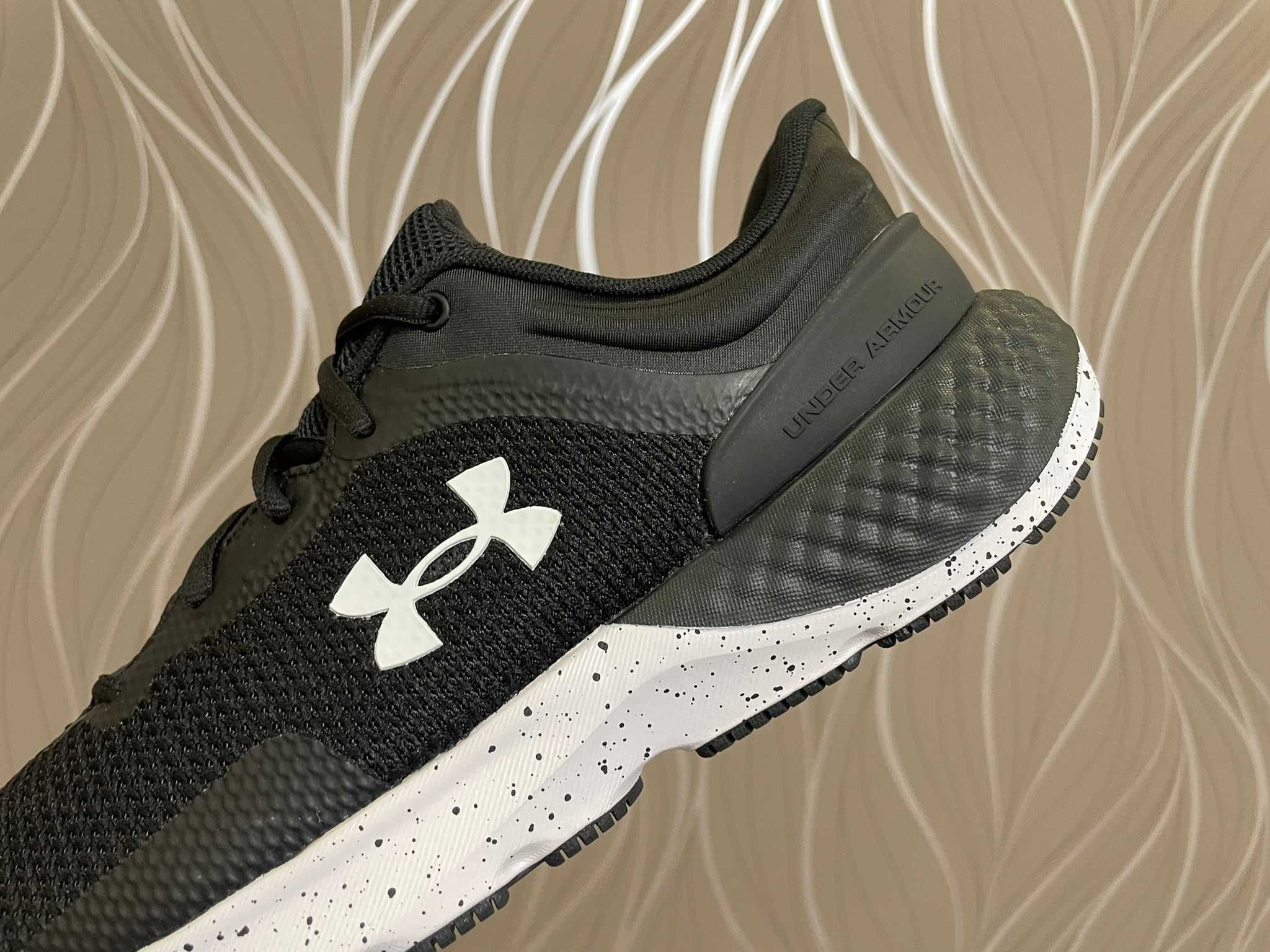 Кросівки Under Armour Escape ОРИГІНАЛ розмір 43 на стопу 28-28,5 см