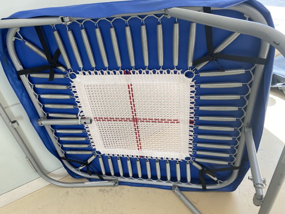 Vendo mini trampolim novo