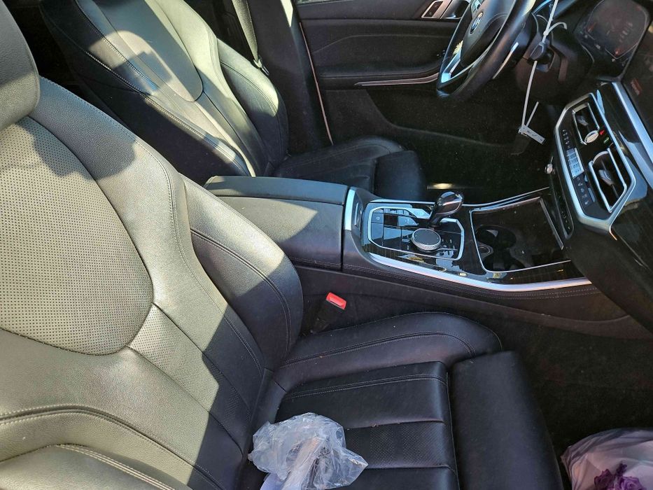 В дорозі BMW X5 01/2020 США