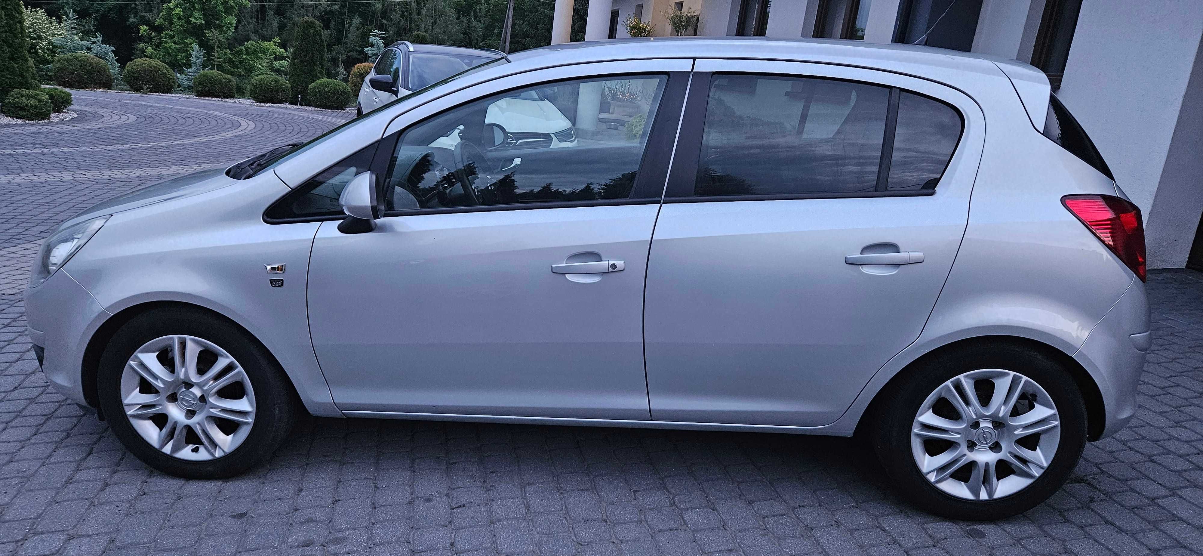 Opel Corsa D 1.4 Benzyna 2010r Ładna Sprowadzona Niemcy