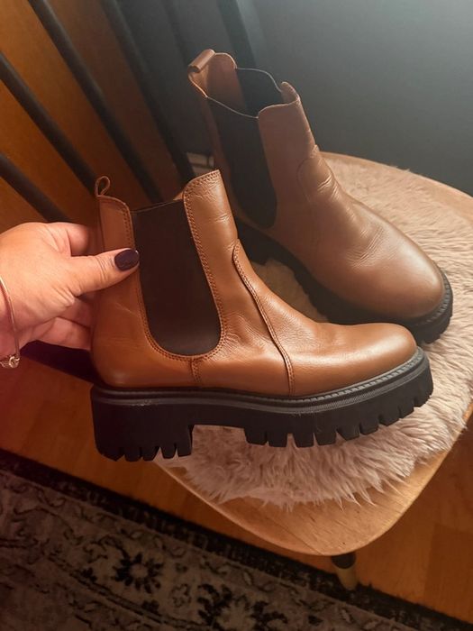 brązowe skórzane buty