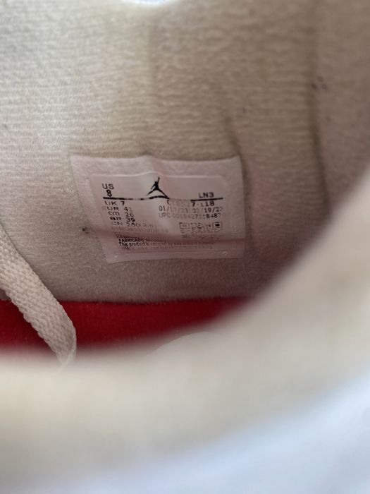 buty jordany 4 metalic red