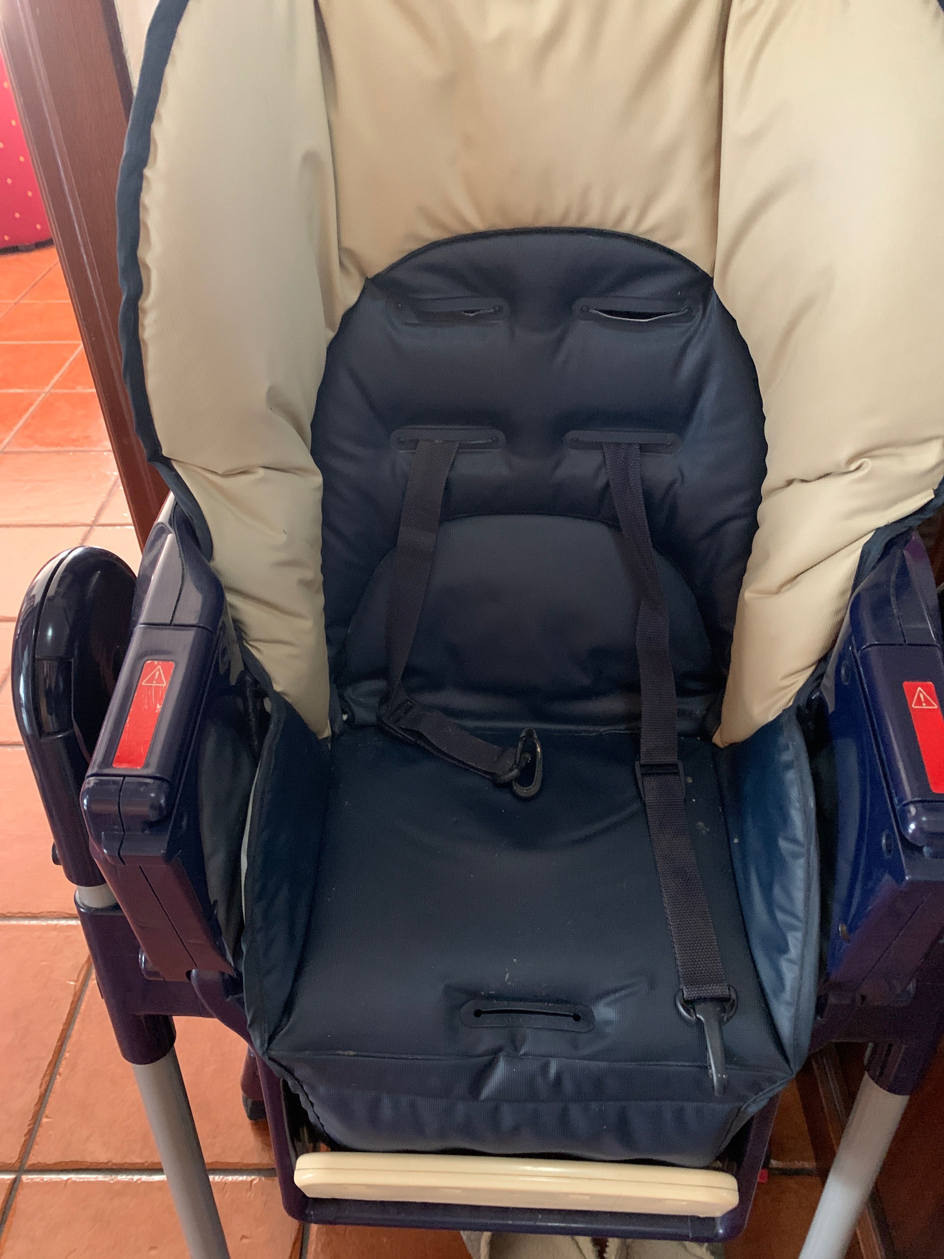Cadeira de bebé  ‘para refeições ‘