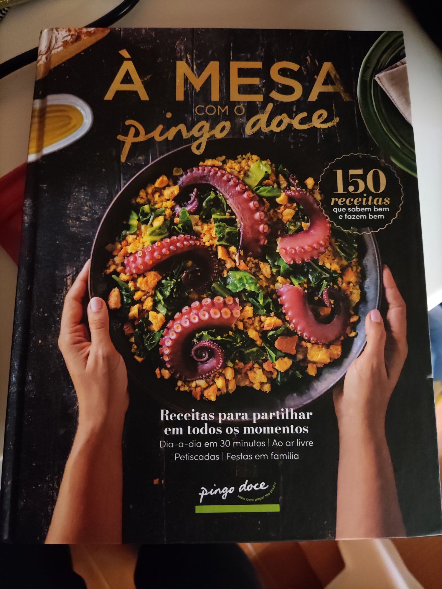 Livro NOVO À mesa com o Pingo Doce