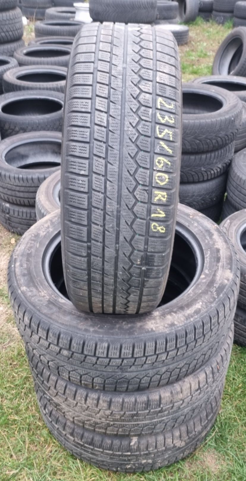 Opony zimowe Toyo 235/60R18 107V