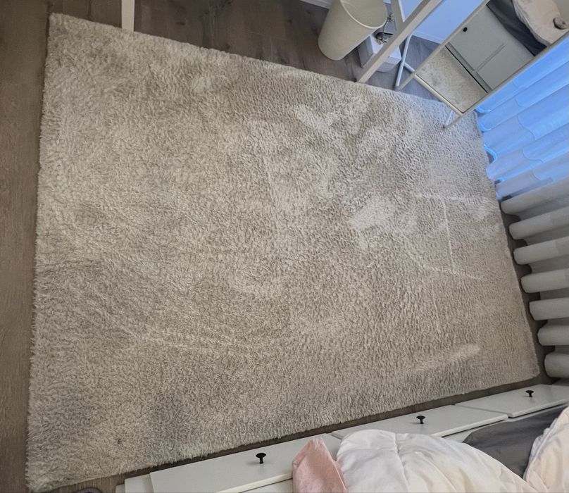 Tapete pelo curto branco