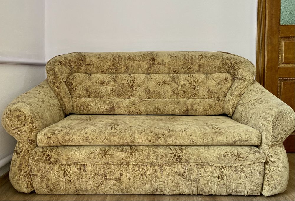 Продається розкладний диван.