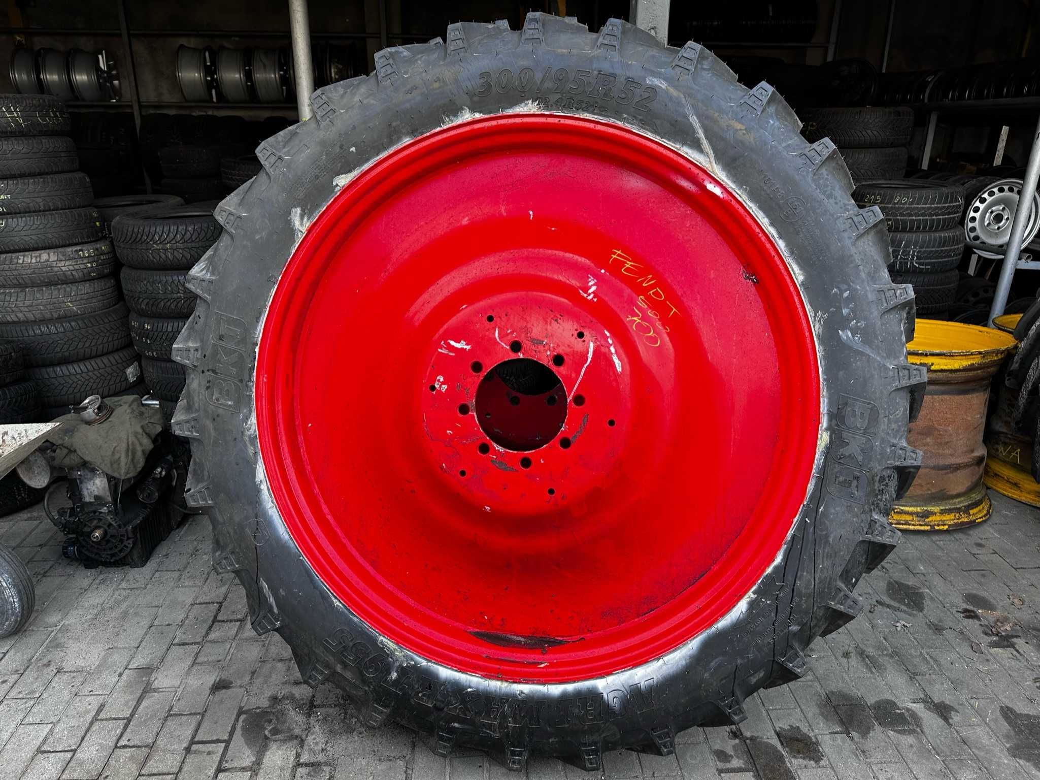 Koła Rolnicze FENDT 500, 700, 300/95R52 12.4R52 BKT AGRIMAX RT955 NOWE