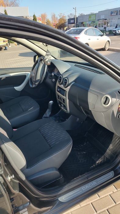 ДАЧІЯ Сандеро в гарному стані