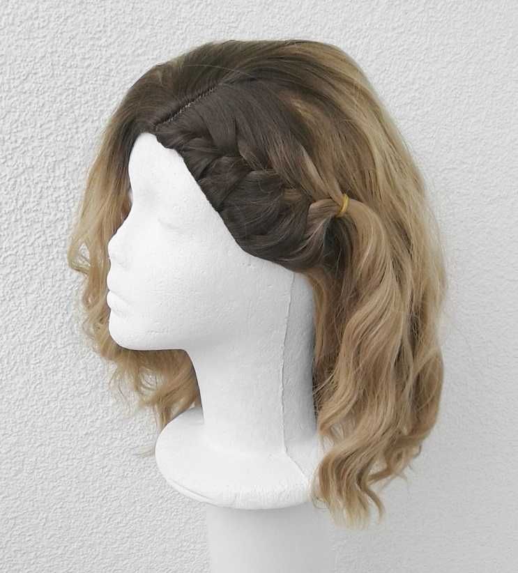 Peruka brązowa z odrostem falowana ombre cosplay wig Capitan Marvel