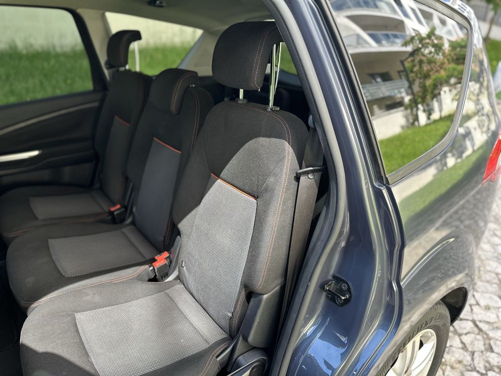 Ford S-Max 2.0 TDCI Titanium 7L (desde 155€ financiamento)