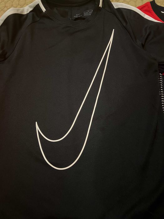 Nike T-Shirt 15-16 anos