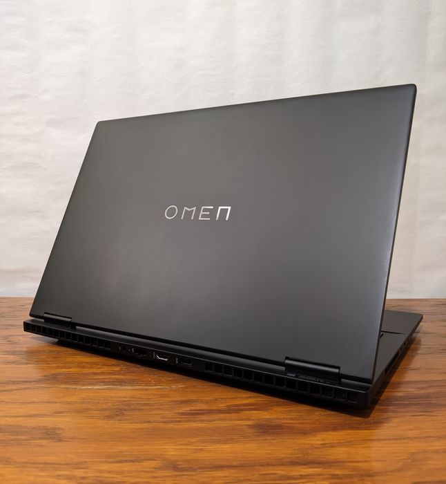 HP Omen 16 i7-13700hx rtx4070 16ram 1TB 240hz