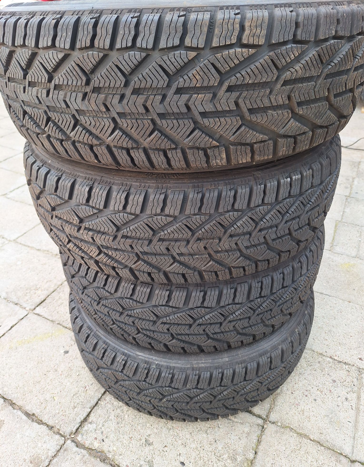 Nowe opony zimowe kormoran Snow 215 60 R17