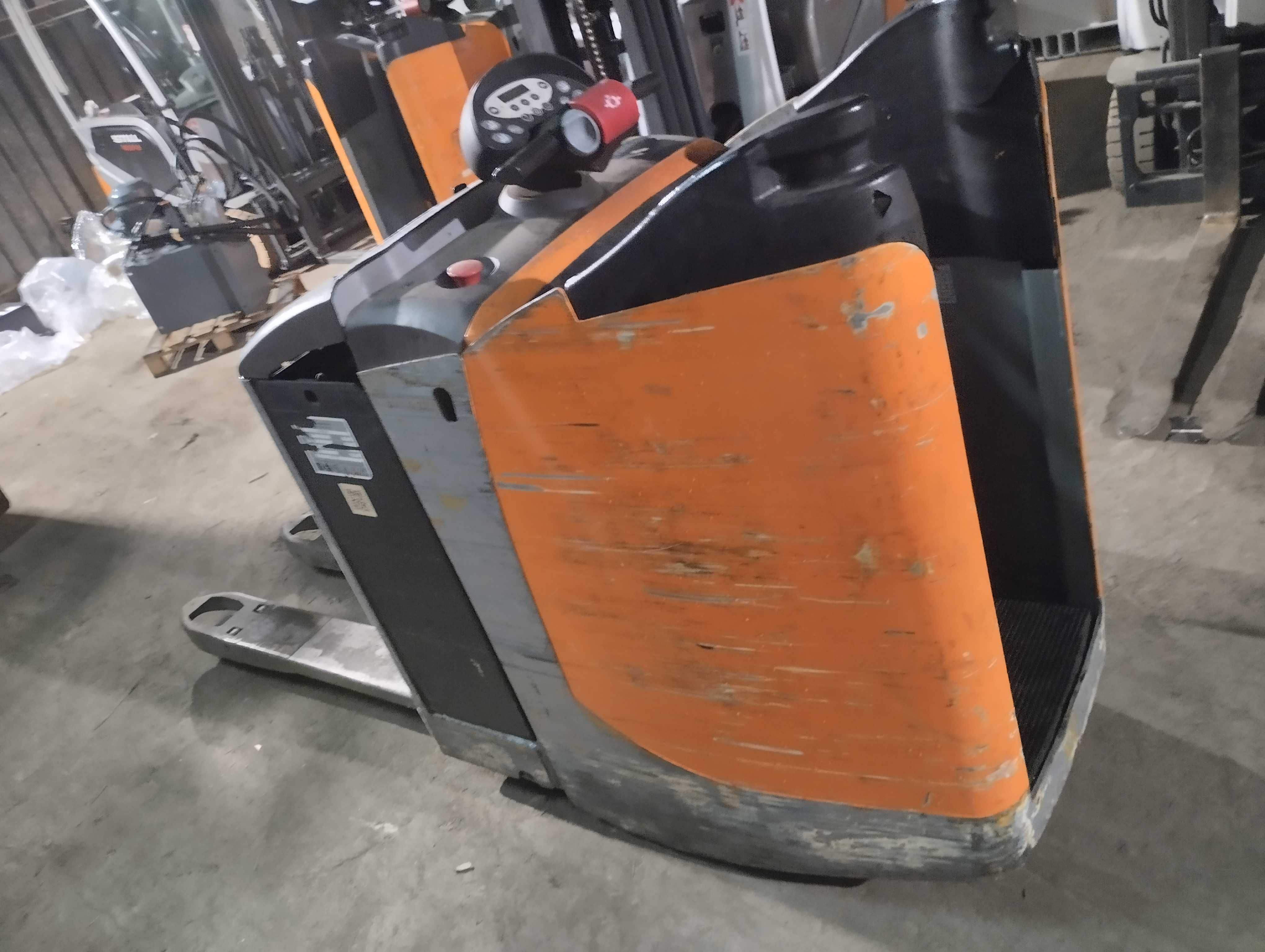 Still EXU S 22, widly 120 cm, netto 3900