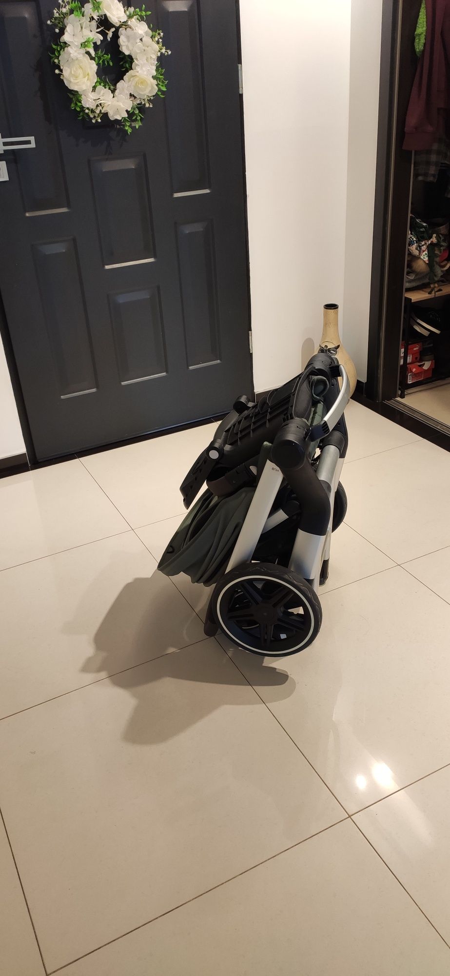 Wózek spacerowy z gondolą JOOLZ