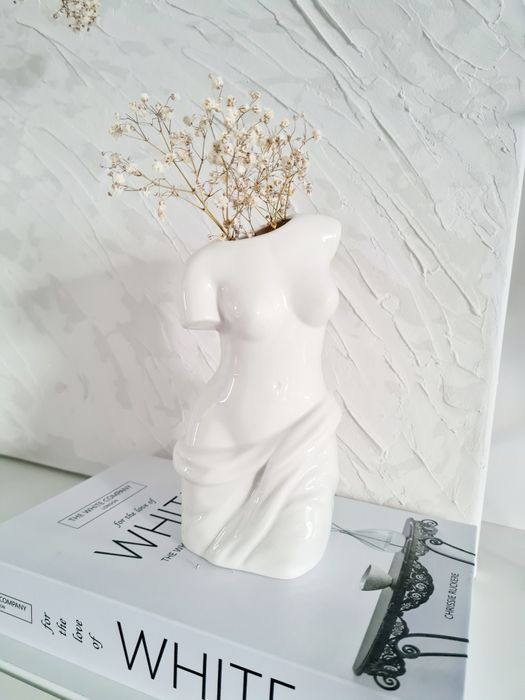 Wazon H&M biały kobieta wenus piękny porcelana