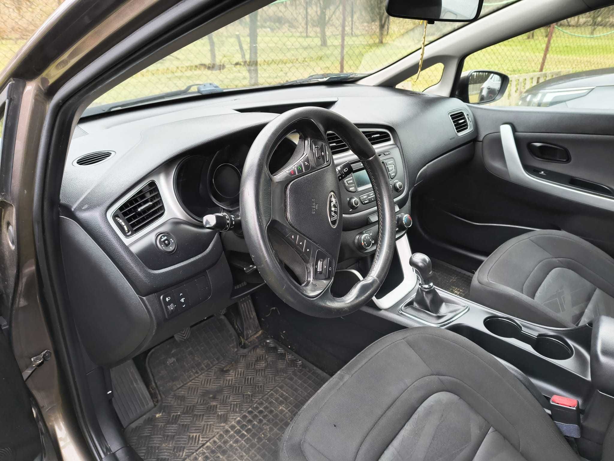 Sprzedam KIA CEED 2015 1.6GDI  z Polskiego salonu KREDYT