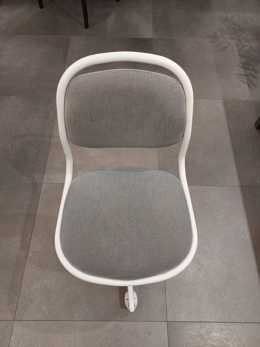 Krzesło biurowe dziecięce ikea