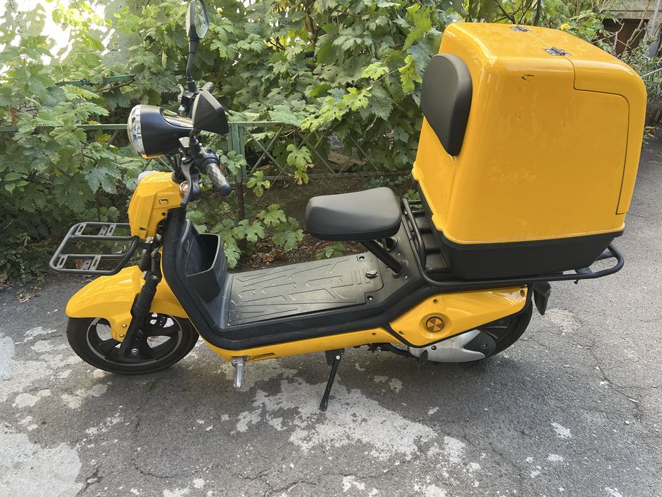 Очень срочно !Продам електроскутер Vega