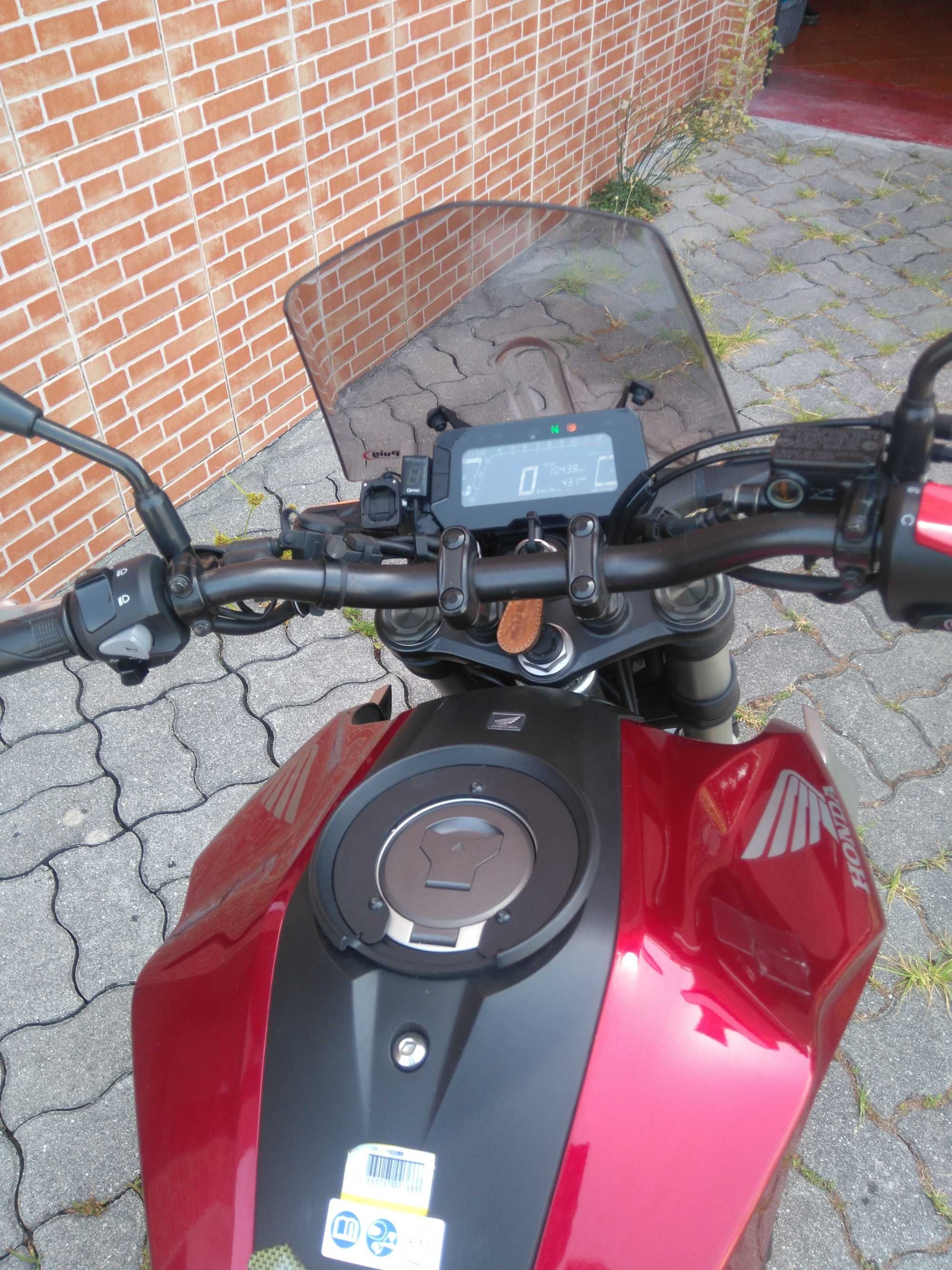 Honda cb 300 muito estimada