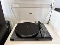Gramofon Pro-Ject Debut Carbon III DC Ortofon 2M Red