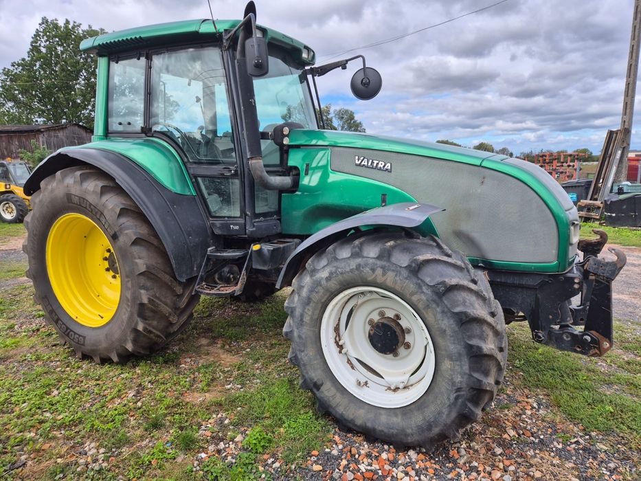 Ciągnik Valtra T140